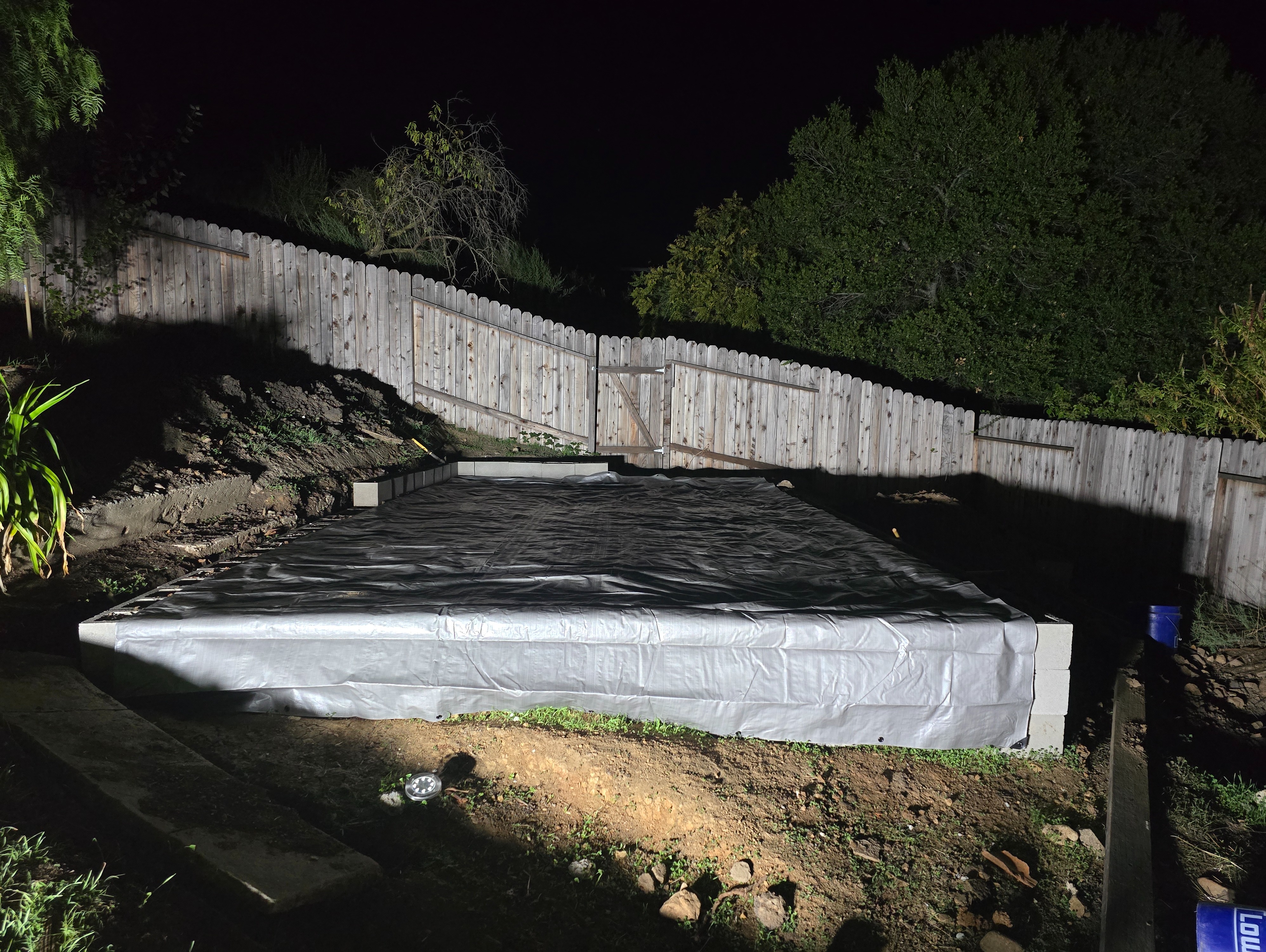 Drainrock filling the reinforced cells