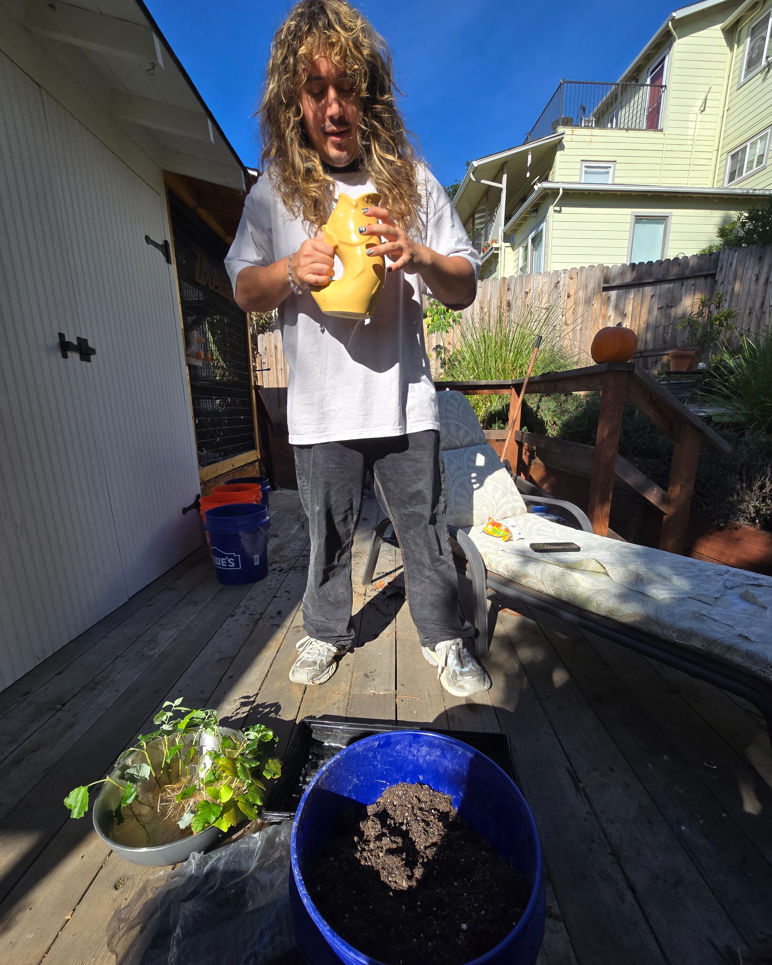 Filling block cells with soil mixture
